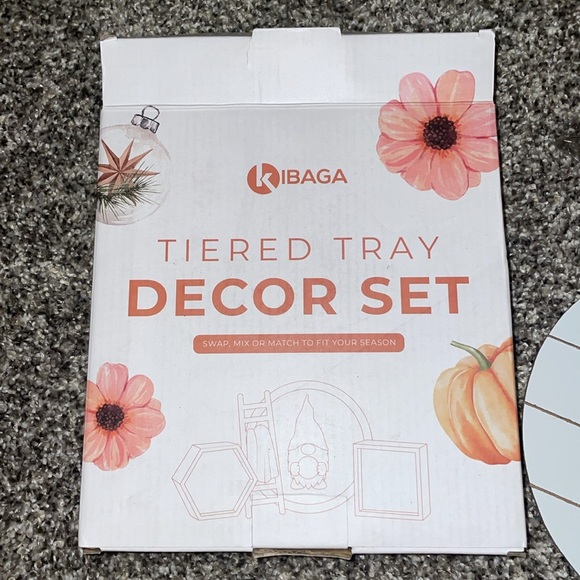 Gnome changeable decor set, decorate 6 different ways - Picture 2 of 4